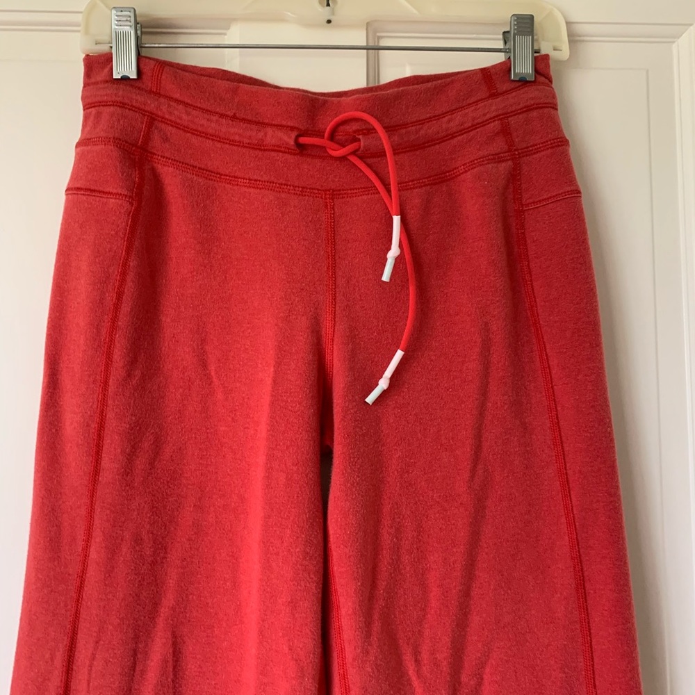 LULULEMON RED SWEATPANTS